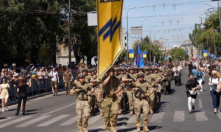 Стаття Військовий парад і масові гуляння: Маріуполь відзначав п’яту річницю звільнення від бойовиків. ФОТО Ранкове місто. Крим
