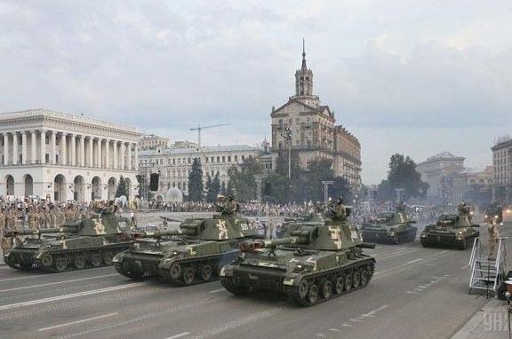 Стаття Кому нужен ВАШ парад? Ранкове місто. Крим