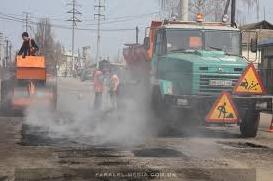 Стаття Між Новоайдаром і Щастям ремонтують дорогу Ранкове місто. Крим
