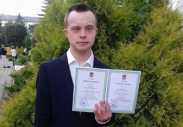 Стаття Впервые украинец с синдромом Дауна получил высшее образование Ранкове місто. Крим