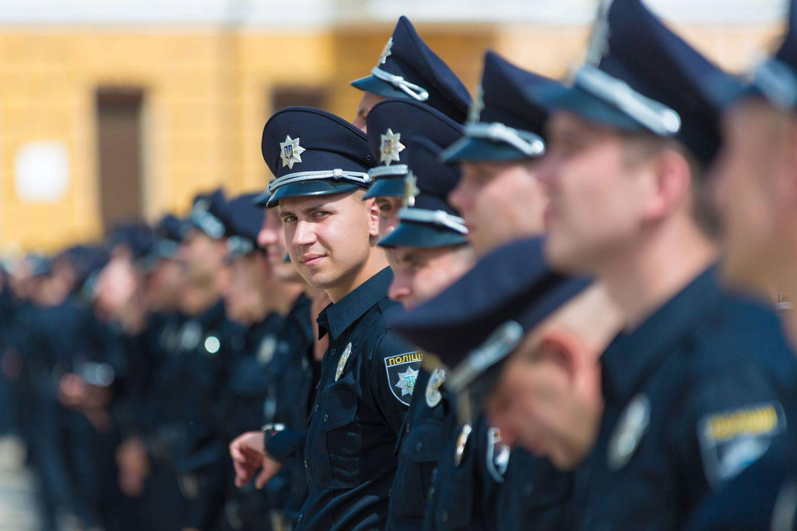 Стаття Полиция Славянска ищет сотрудников Ранкове місто. Крим