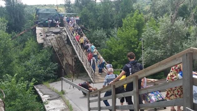 Стаття Восстановление моста в Станице Луганской: приняты важные решения Ранкове місто. Крим