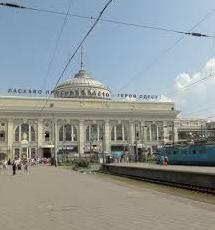 Стаття З Одеси до Дніпра курсуватиме додатковий поїзд: коли запустять? Ранкове місто. Крим