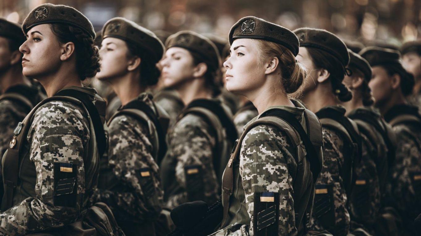 Стаття «Отважные и прекрасные»: в рядах ВСУ числится более 12 тысяч женщин-ветеранов АТО Ранкове місто. Крим