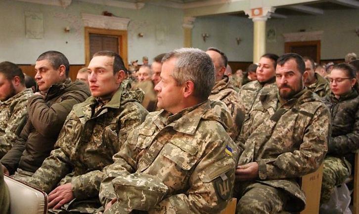 Стаття На Донбасі показали кінострічку про захисників Авдіївки Ранкове місто. Крим