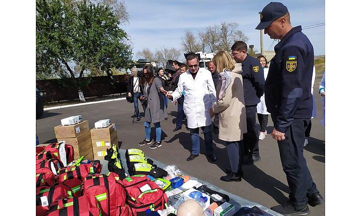 Стаття Рятувальники Донеччини отримали спецобладнання для роботи в «сірій зоні» Ранкове місто. Крим