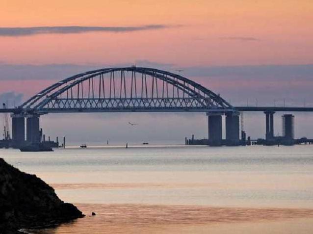 Статья Оккупанты изменили планы запуска поездов по Крымскому мосту Утренний город. Крым