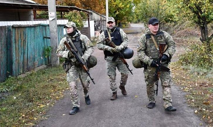 Стаття Поліція нарощує додаткові сили в Золотому на Донбасі Ранкове місто. Крим