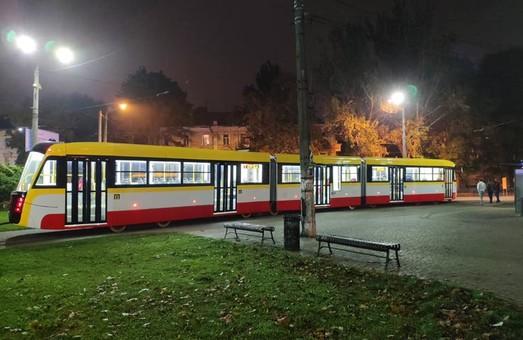 Стаття В Одесі тестують найдовший в Україні трамвай Ранкове місто. Крим