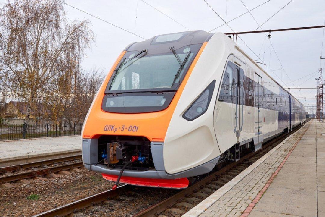 Статья Крюковский вагоностроительный завод выпустил на железную дорогу новый поезд (ФОТО) Утренний город. Крым