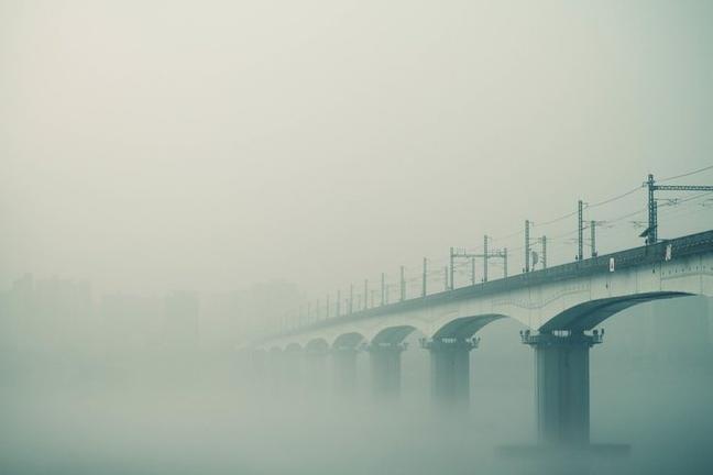 Стаття Крупнейшие недостроенные мосты Украины Ранкове місто. Крим