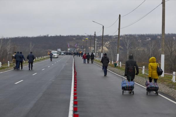 Стаття Как выглядит открытый мост в Станице Луганской: фото Ранкове місто. Крим