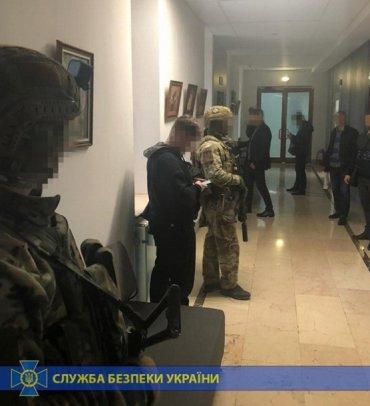 Стаття СБУ проводит обыски в одесском аэропорту Ранкове місто. Крим