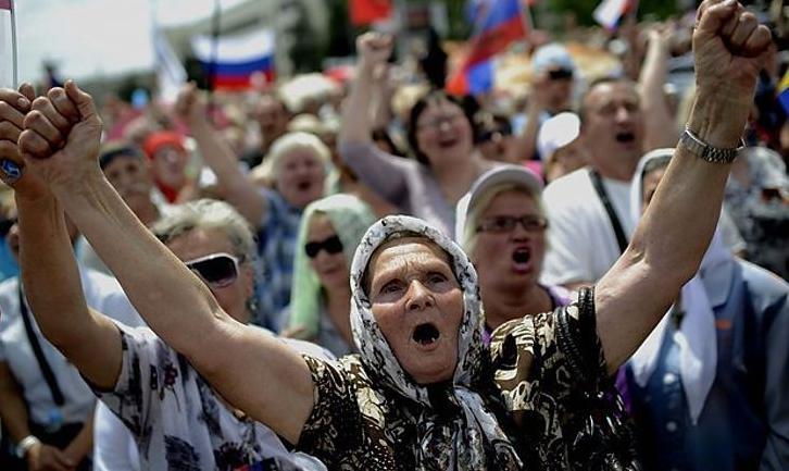Стаття Верховна Рада не буде розглядати закон про особливий статус Донбасу Ранкове місто. Крим