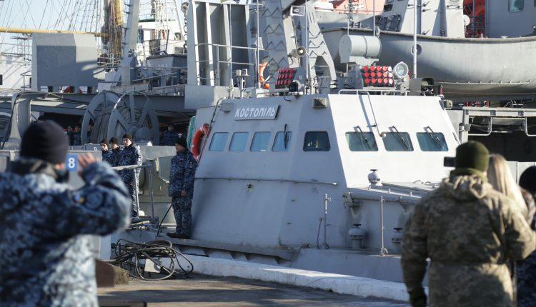 Стаття В Одессе представили седьмой военный катер, который войдет в ВМСУ (фоторепортаж) Ранкове місто. Крим