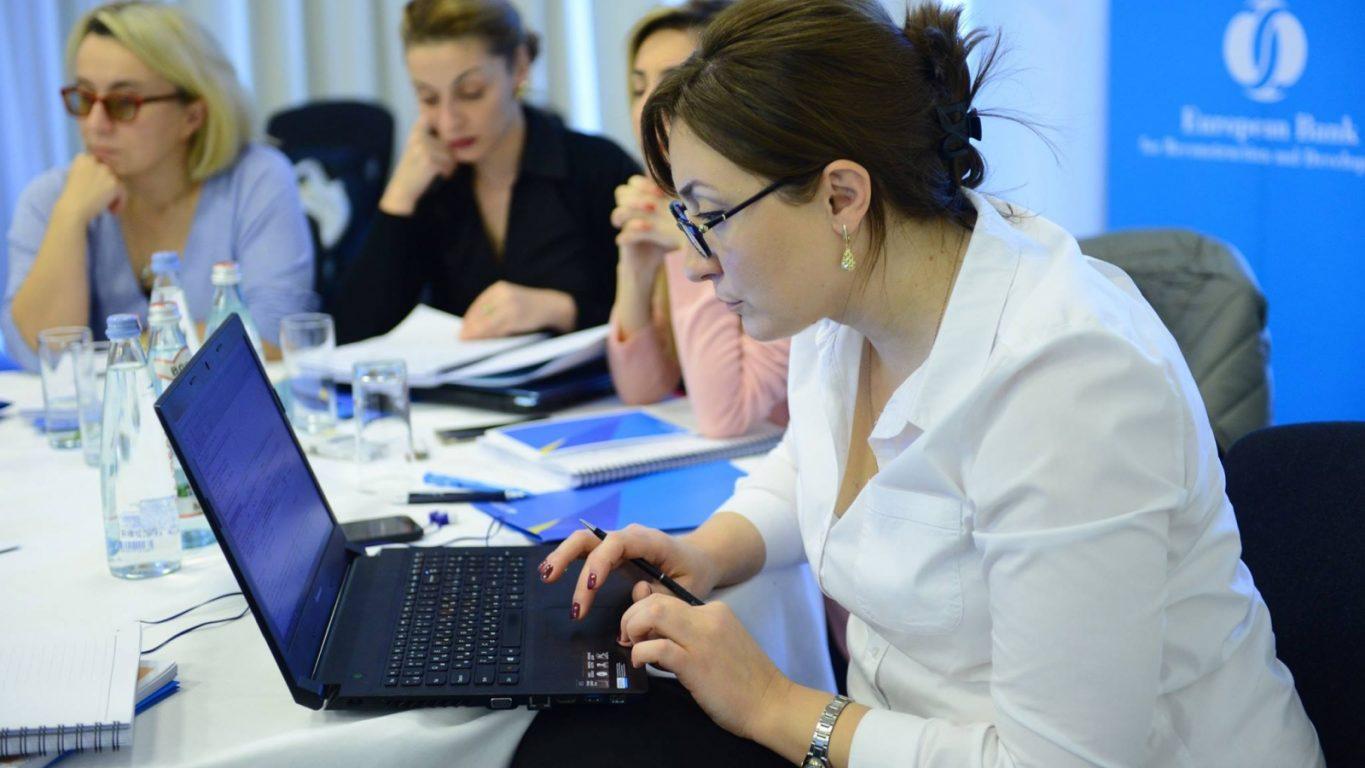 Стаття Жінок на Донеччині безкоштовно навчатимуть підприємництву Ранкове місто. Крим