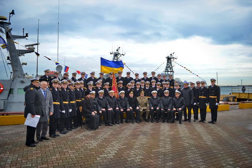 Стаття В Одессе показали вооружение катеров типа «Айленд» и выпустили новых лейтенантов флота (ФОТО) Ранкове місто. Крим