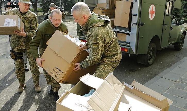 Стаття Військові передали медикаменти до лікарень Донеччини. Фото Ранкове місто. Крим