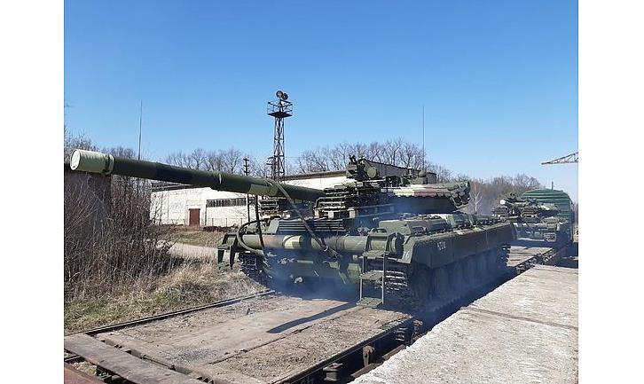 Стаття Бійці на передовій Донбасу отримають нову партію танків Т-64. ФОТО Ранкове місто. Крим