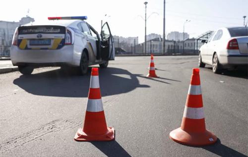 Стаття КГГА опровергла информацию о запрете на въезд частного транспорта в Киев Ранкове місто. Крим