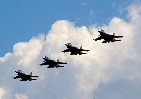 Стаття Оккупанты на перенесенном «победобесном» параде прогонят военную технику и авиацию Ранкове місто. Крим