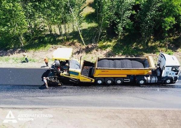 Стаття В сети появились фото ремонта дороги на участке Новоайдар - Северодонецк Ранкове місто. Крим