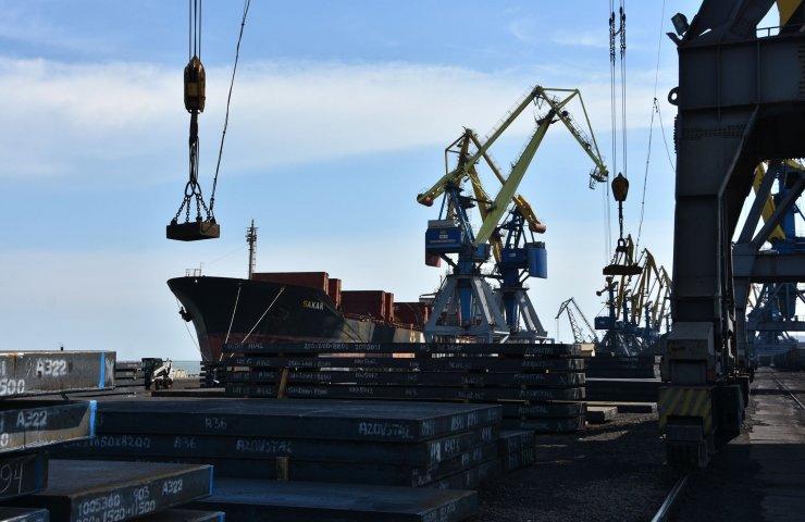 Стаття Мариупольские заводы впервые в истории начали отгружать слябы в Одессу по морю Ранкове місто. Крим