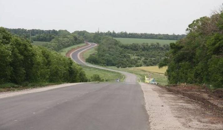 Стаття В Луганской области завершается ремонт участка дороги между Сватово и с. Мостки Ранкове місто. Крим