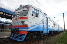 Стаття «Укрзализныця» возобновляет курсирование еще 12 пригородных поездов Ранкове місто. Крим