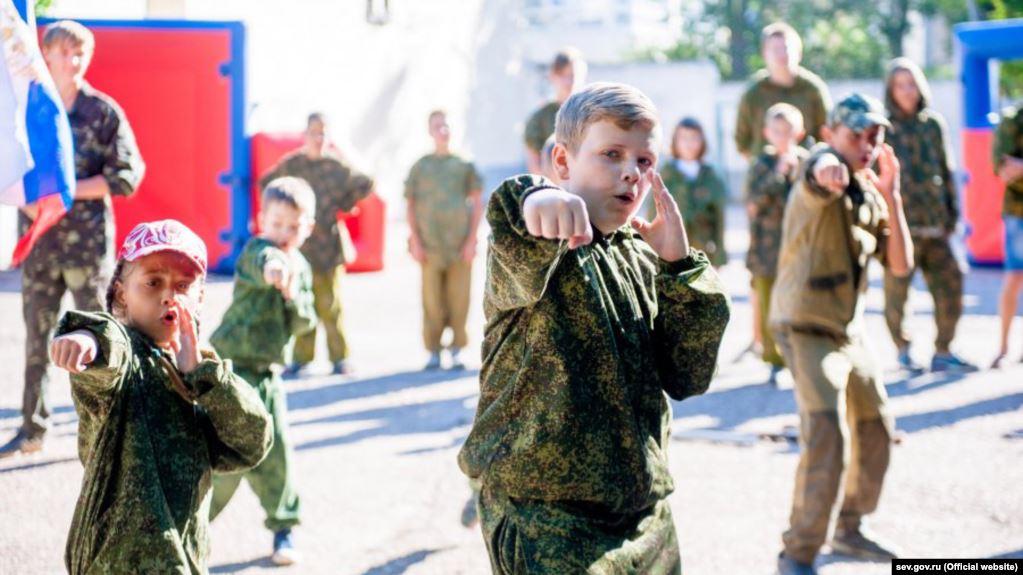 Стаття Чем обернутся для крымчан «патриотические» изменения в российском образовании Ранкове місто. Крим
