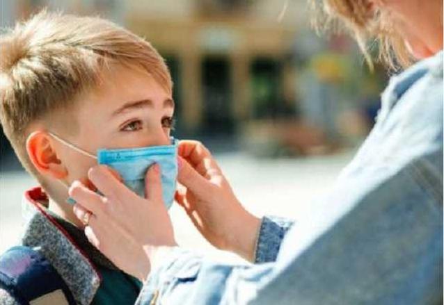 Стаття В Минздраве рассказали, сколько масок в день нужно ребенку в школе Ранкове місто. Крим