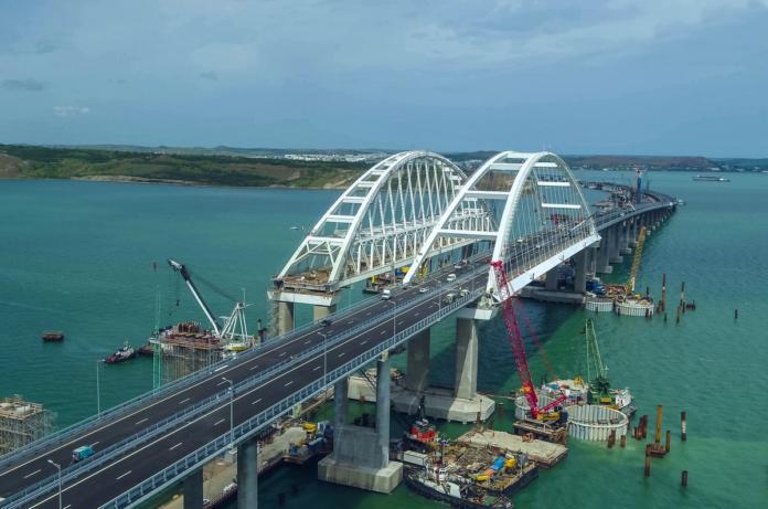 Стаття ЕС накажет Россию санкциями и за Керченский мост Ранкове місто. Крим