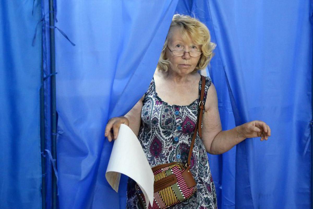 Стаття Окучивание электората: фантазии кандидатов не знают пределов. Фото Ранкове місто. Крим