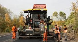 Стаття На Луганщине продолжают ремонт дороги Северодонецк-Золотое: укладывают выравнивающий слой Ранкове місто. Крим