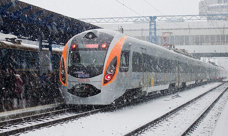 Стаття Укрзалізниця призначила 17 додаткових поїздів до новорічних свят Ранкове місто. Крим