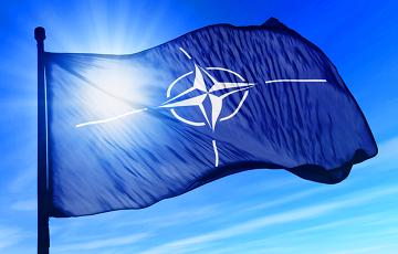 Стаття НАТО увеличит присутствие в Черном море из-за действий РФ в оккупированном Крыму Ранкове місто. Крим