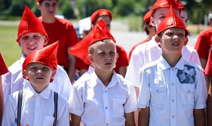 Стаття Робитимуть «нормальних» громадян «ДНР»: окупанти будуть формувати списки неблагонадійної молоді Ранкове місто. Крим