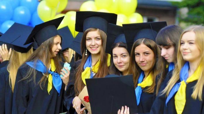 Стаття Стипендия, общежитие, курсы: Украина приглашает учиться детей из оккупированных территорий Ранкове місто. Крим