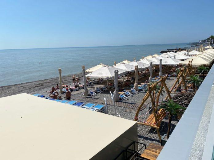 Стаття Опасно для купания: в Крыму закрыты 83 пляжа из-за последствий непогоды Ранкове місто. Крим