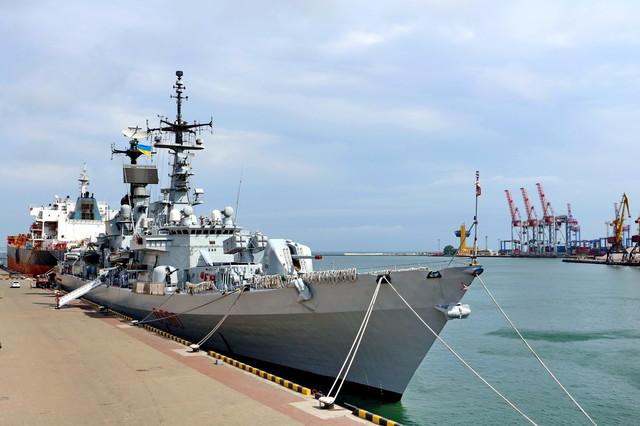 Стаття Итальянский ракетный эсминец вошел в Черное море Ранкове місто. Крим