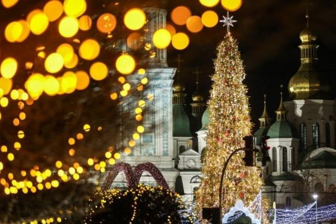 Стаття Новорічно-різдвяні вихідні-2022: коли і скільки будемо відпочивати? Ранкове місто. Крим