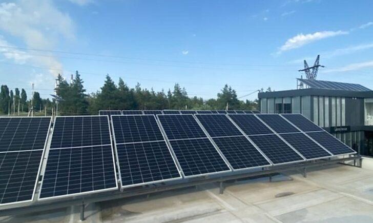 Стаття У прифронтових громадах Донбасу встановили сонячні електростанції Ранкове місто. Крим