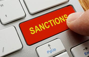 Стаття Канада, Япония и Австралия ввели санкции против России Ранкове місто. Крим