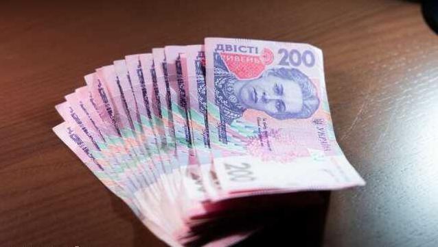 Стаття На Буковине 82-летний дедушка перечислил ВСУ все накопления - 100 тысяч гривен и 10 тысяч долларов Ранкове місто. Крим