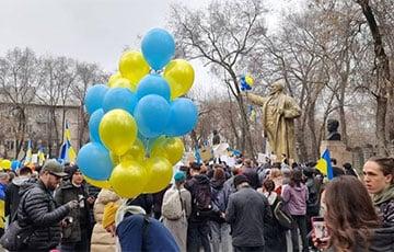Стаття «Путин капут»: в Казахстане проходит митинг в поддержку Украины Ранкове місто. Крим