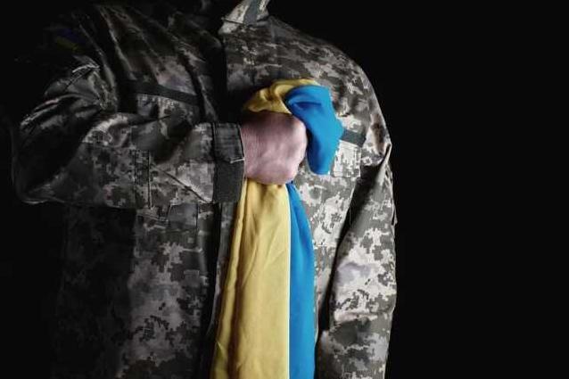Стаття «Разом ми - нездоланна сила», - Залужний та Наєв привітали Україну з Днем добровольця Ранкове місто. Крим