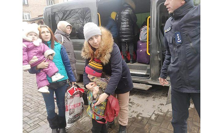 Стаття На Донеччині створили чат-бот для пошуку рідних та знайомих, евакуйованих в межах області Ранкове місто. Крим
