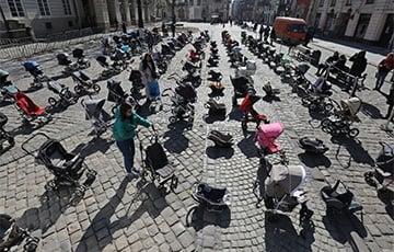 Стаття Во Львове выставили 109 пустых детских колясок в память об убитых оккупантами детях Ранкове місто. Крим