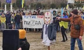 Статья Жители Херсона, Каховки и Бердянска снова вышли на митинги против российской оккупации Утренний город. Крым