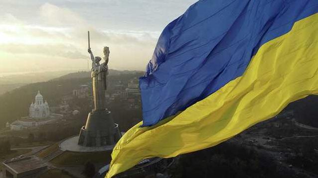 Стаття Привет, мир! Я — Украина! Ранкове місто. Крим